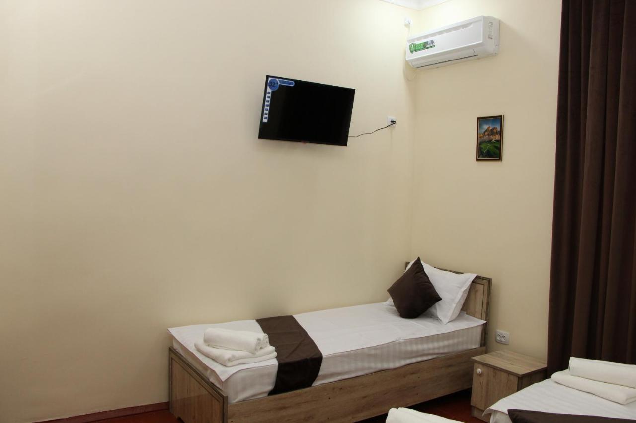 Zafaron Hotel Tashkent Exterior photo